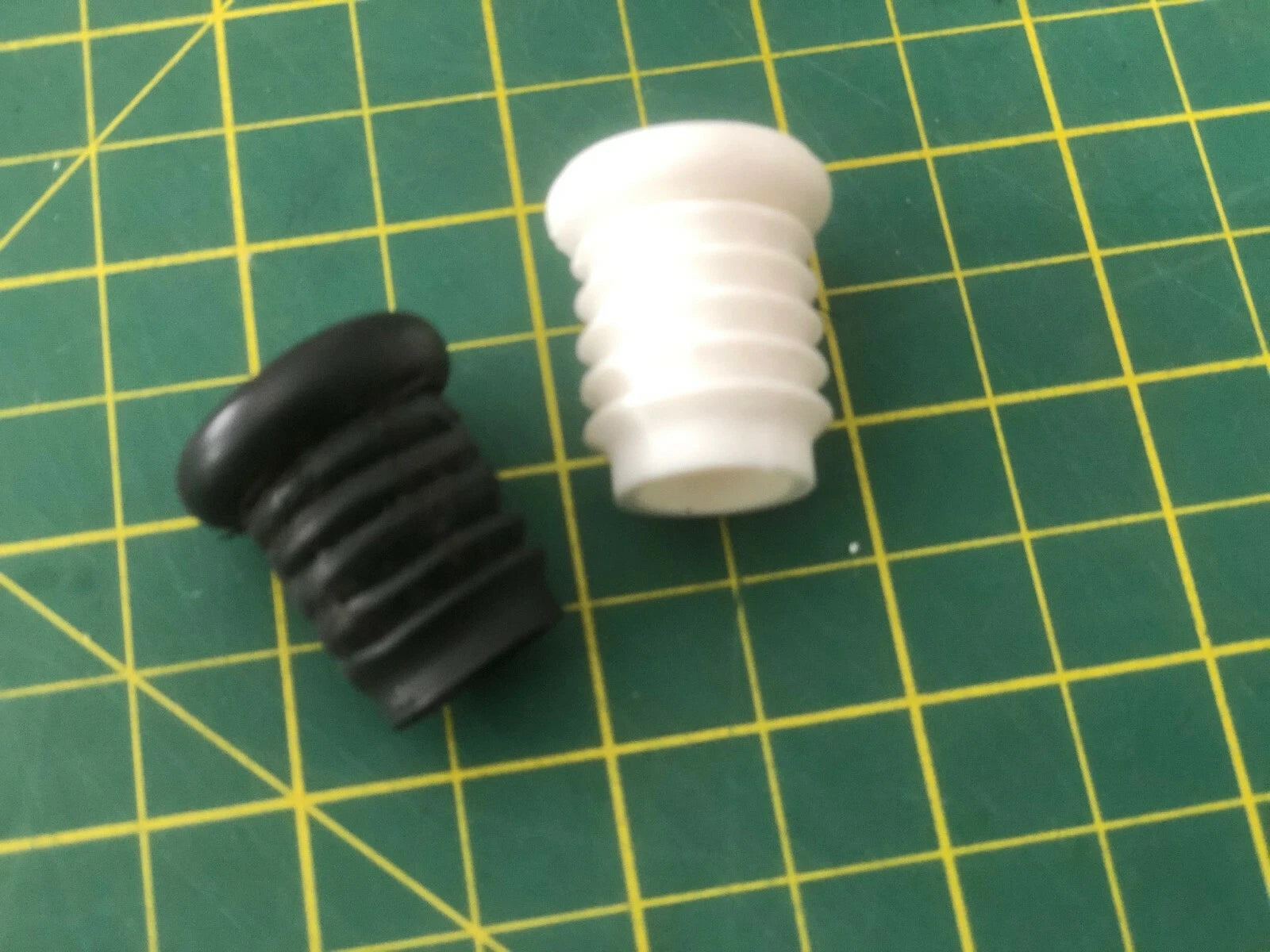 Raleigh Chopper MK2 Sprint GT Handlebar Bungs - New White Reproductions